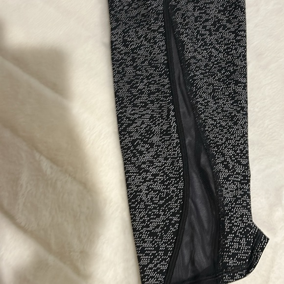 Lululemon leggings - Picture 3 of 3